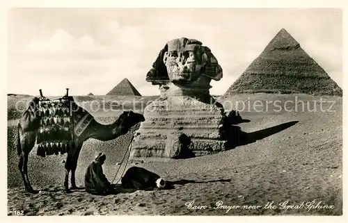 AK / Ansichtskarte Cairo_Egypt Sphinx Betender aegypter Cairo Egypt