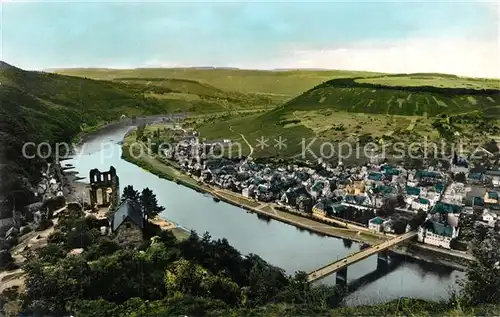 AK / Ansichtskarte Traben Trarbach Panorama Wein  und Waldstadt mit Ruine Grevenburg Traben Trarbach