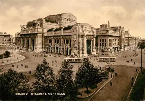 AK / Ansichtskarte Milano Stazione Centrale Hauptbahnhof Milano