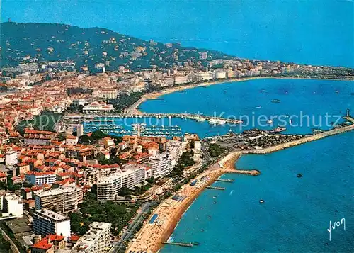 AK / Ansichtskarte Cannes_Alpes Maritimes Plages du Midi Boulevard Jean Hibert le Suquet le Port Le Casino et la Croisette Vue aerienne Cannes Alpes Maritimes