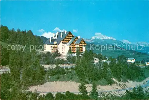AK / Ansichtskarte Le_Sauze du Lac Barcelonnette Vue panoramique Au premier plan le Super Chalet Le_Sauze du Lac
