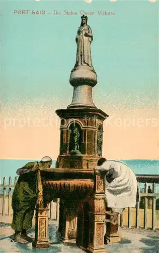 AK / Ansichtskarte Port_Said Statue Queen Victoria Port_Said