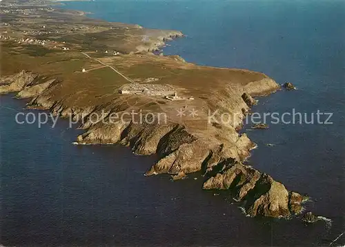 AK / Ansichtskarte Pointe_du_Raz Vue aerienne Collection La Bretagne Pittoresque Pointe_du_Raz