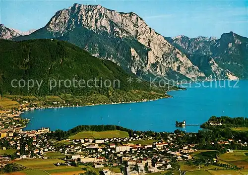 AK / Ansichtskarte Gmunden_Salzkammergut Traunsee mit Gruenberg Traunstein und Schlafende Griechin Fliegeraufnahme Gmunden Salzkammergut