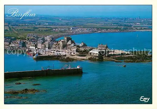 AK / Ansichtskarte Barfleur_Manche La ville et le port vue aerienne Barfleur_Manche