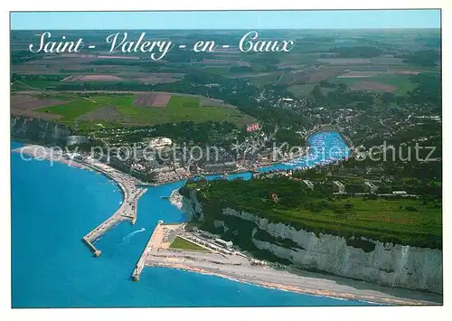 AK / Ansichtskarte Saint Valery en Caux Plage Port et ses falaises vue aerienne Saint Valery en Caux