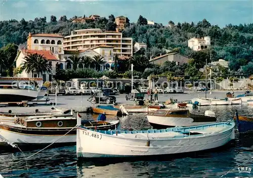 AK / Ansichtskarte Le_Lavandou Coin du Port Hotel de la Calanque Le_Lavandou