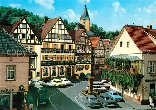 AK / Ansichtskarte Bad_Orb Marktplatz Altstadt Fachwerkhaeuser Kirchturm Bad_Orb