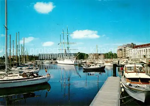 AK / Ansichtskarte Oostende_Ostende Montgomery Dock Jachtbote en oud schoolschip Mercator 