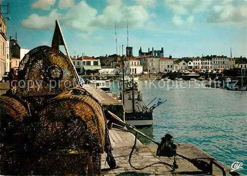 AK / Ansichtskarte Saint Martin de Re Le Port Saint Martin de Re