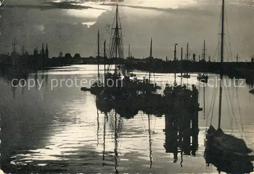 AK / Ansichtskarte Oostende_Ostende Crepuscule sur le port De haven bij zonsondergang 