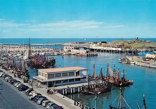 AK / Ansichtskarte Oostende_Ostende Entree du Port Yachtclub et Bassin de peche 