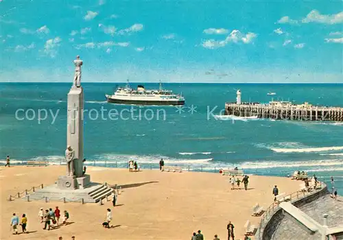 AK / Ansichtskarte Oostende_Ostende Monument der Seeleute und Faehrschiffe 