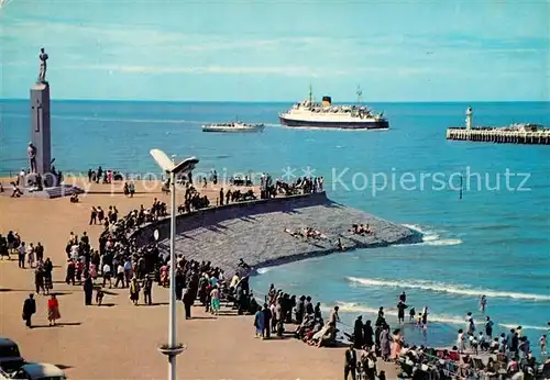 AK / Ansichtskarte Oostende_Ostende Strand Faehre Mole 