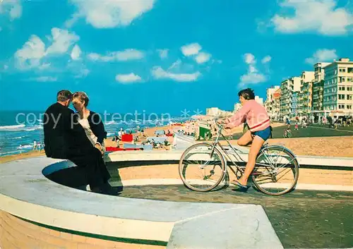 AK / Ansichtskarte St_Idesbald Strand en dijk St_Idesbald