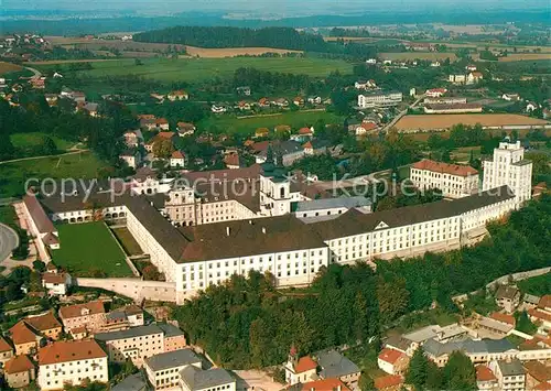 AK / Ansichtskarte Kremsmuenster Fliegeraufnahme Benediktinerstift Kremsmuenster