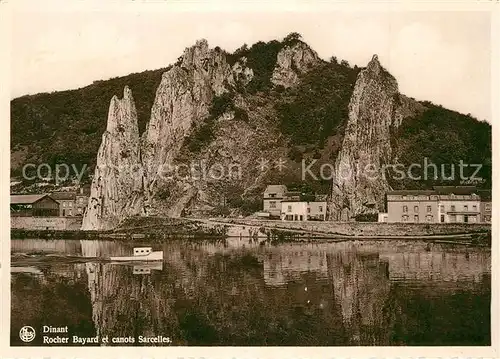AK / Ansichtskarte Dinant_Wallonie Rocher Bayard et canots Sarcelles Dinant Wallonie