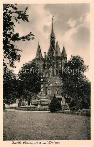 AK / Ansichtskarte Zwolle_Overijssel Sassenpoort met Fontein Zwolle_Overijssel