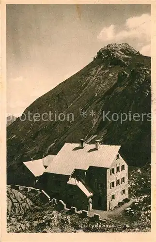AK / Ansichtskarte Luitpoldhaus am Hochvogel mit Glasfelderkopft Luitpoldhaus