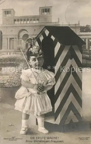 AK / Ansichtskarte Adel_Preussen Prinz Wilhelm von Preussen als Kleinkind Wache  Adel Preussen