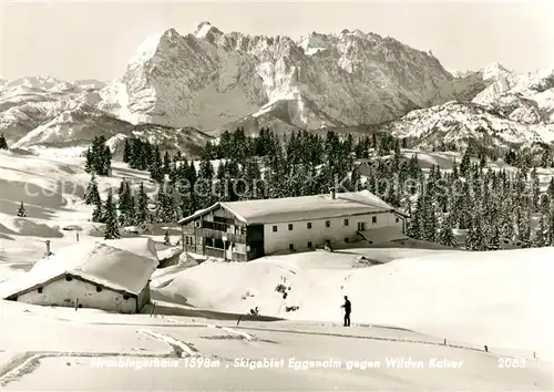 AK / Ansichtskarte Waidring_Tirol Straubingerhaus Berghaus Skigebiet Eggenalm gegen Wilden Kaiser Winterpanorama Waidring Tirol