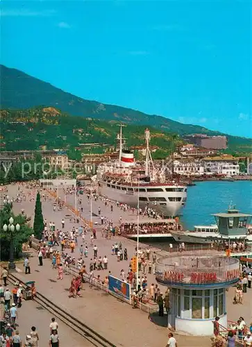 AK / Ansichtskarte Jalta_Ukraine Seehafen Hochseedampfer Jalta Ukraine