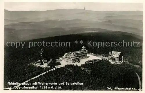 AK / Ansichtskarte Oberwiesenthal_Erzgebirge Fichtelberghaus mit Wetterwarte und Bergstation Flugaufnahme Oberwiesenthal Erzgebirge