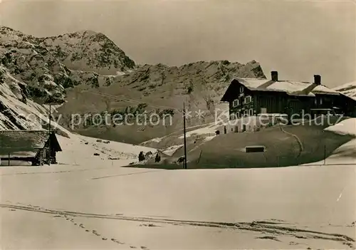AK / Ansichtskarte Thalkirch Berggasthaus Turahus mit Talabschluss Winter in den Alpen Thalkirch