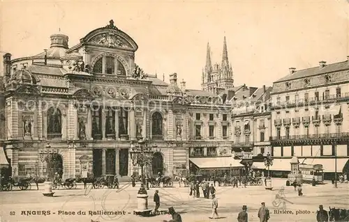 AK / Ansichtskarte Angers Place du Ralliement Pferdekutschen Strassenbahn Angers