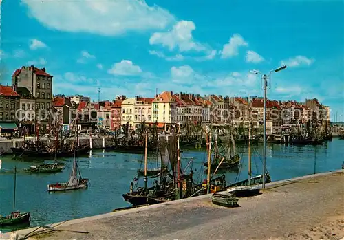 AK / Ansichtskarte Oostende_Ostende Vissershaven Fischereihafen Fischkutter 