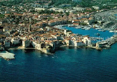 AK / Ansichtskarte Saint_Tropez_Var Fliegeraufnahme mit Hafen Saint_Tropez_Var