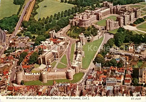 AK / Ansichtskarte Windsor_Castle Aerial view Windsor_Castle