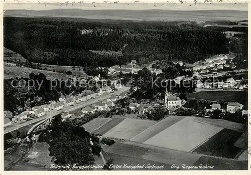 AK / Ansichtskarte Berggiesshuebel Kneippbad Fliegeraufnahme Berggiesshuebel