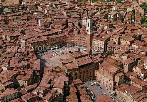 AK / Ansichtskarte Siena Piazza del Mercato veduta aerea Siena