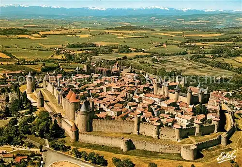 AK / Ansichtskarte Carcassonne Vue aerienne de la cite Port Narbonnaise Chateau Comtal Carcassonne