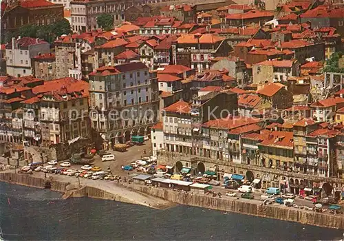 Porto_Portugal Cais da Ribeira vista aerea Porto Portugal