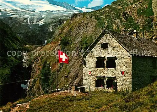 Robiei_Cavergno Capanna Cas di Robiei e ghiacciaio Basodino Berghuette Tessiner Alpen Robiei Cavergno