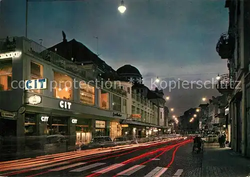 Meran_Merano Freiheitsstrasse bei Nacht Kurhaus gegen Zielspitze Meran Merano