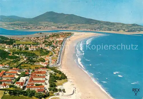 Hendaye_Pyrenees_Atlantiques La Plage au fond La Bidassoa e l Espagne vue aerienne Hendaye_Pyrenees