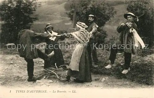 AK / Ansichtskarte Tanz_T?nzer Auvergne La Bourree  