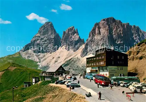 AK / Ansichtskarte Dolomiten Hotel Maria Flora am Sellajoch mit Langkofel Dolomiten