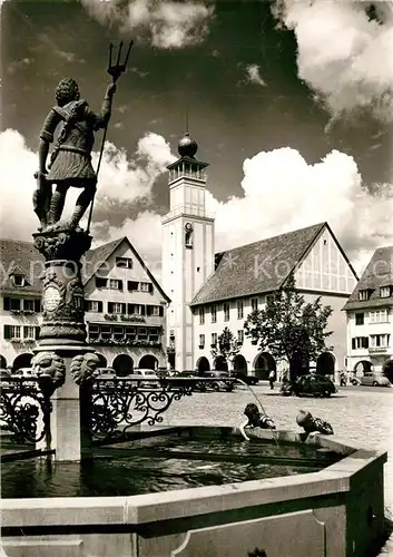 AK / Ansichtskarte Freudenstadt Marktplatz Brunnen Rathaus Freudenstadt