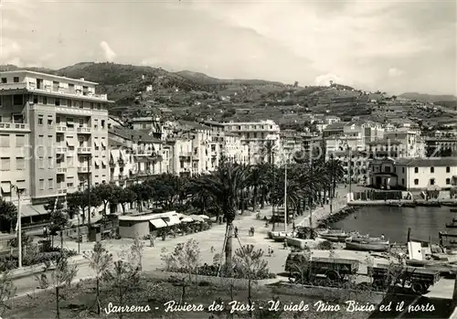 AK / Ansichtskarte Sanremo Il Viale Nino Bixlo ed il Porto Sanremo
