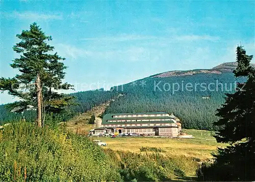 AK / Ansichtskarte Krkonose Erholungsheim der Revolutionaeren Gewerkschaftsbewegung Spindlerovka unterhalb der Kleinen Sturmhaube Krkonose