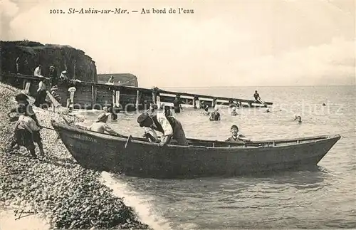 Saint Aubin sur Mer_Calvados Au bord de l eau plage bateau Saint Aubin sur Mer