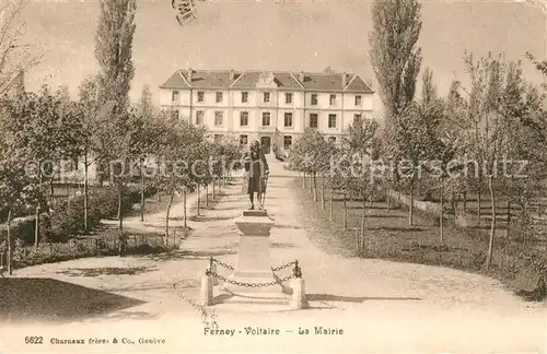 AK / Ansichtskarte Ferney Voltaire La Mairie Monument Statue Ferney Voltaire