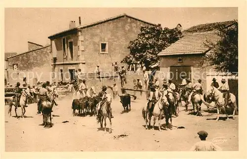AK / Ansichtskarte Les_Saintes Maries de la Mer Bandido Lacher des taureaux apres la course Les