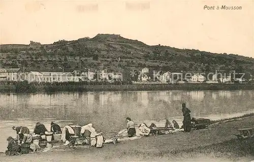 AK / Ansichtskarte Pont a Mousson Aux Bords de la Moselle Pont a Mousson