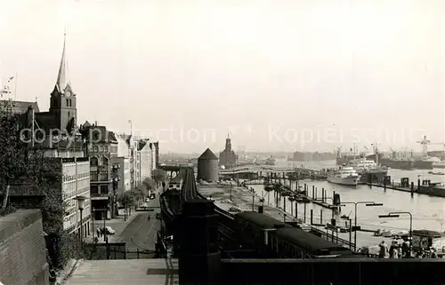 AK / Ansichtskarte Hamburg Hafen Passagierschiffe Hamburg