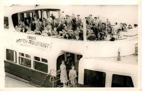 AK / Ansichtskarte Hamburg Grosse Hafenrundfahrt Fahrgastschiff Hamburg